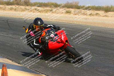 media/Apr-10-2022-SoCal Trackdays (Sun) [[f104b12566]]/Turn 7 Inside (1025am)/